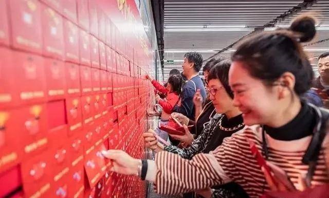 惟有這些抓人眼球的戶外標(biāo)識才配叫創(chuàng)意！廣告主也滿意4