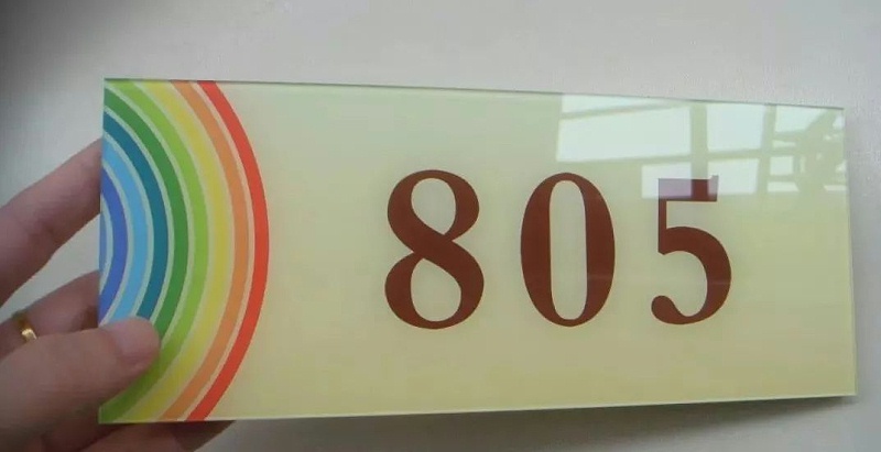 做標識，咱們是認真的：一分鐘教你打造“養(yǎng)眼”亞克力標牌