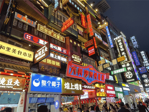 走訪長沙、重慶等地后，我總結(jié)出一套做燈箱廣告牌“吸金術(shù)”3