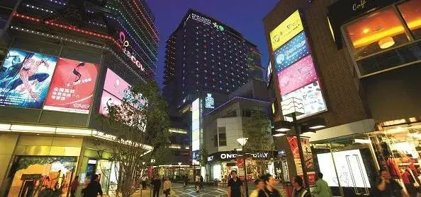 走訪10多位廣告企業(yè)客戶，才某些這份外墻燈箱制造安置指南13