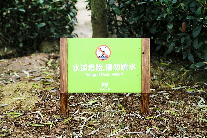 “無聲導游”旅游景區(qū)標志牌，讓你的旅途更添色彩3